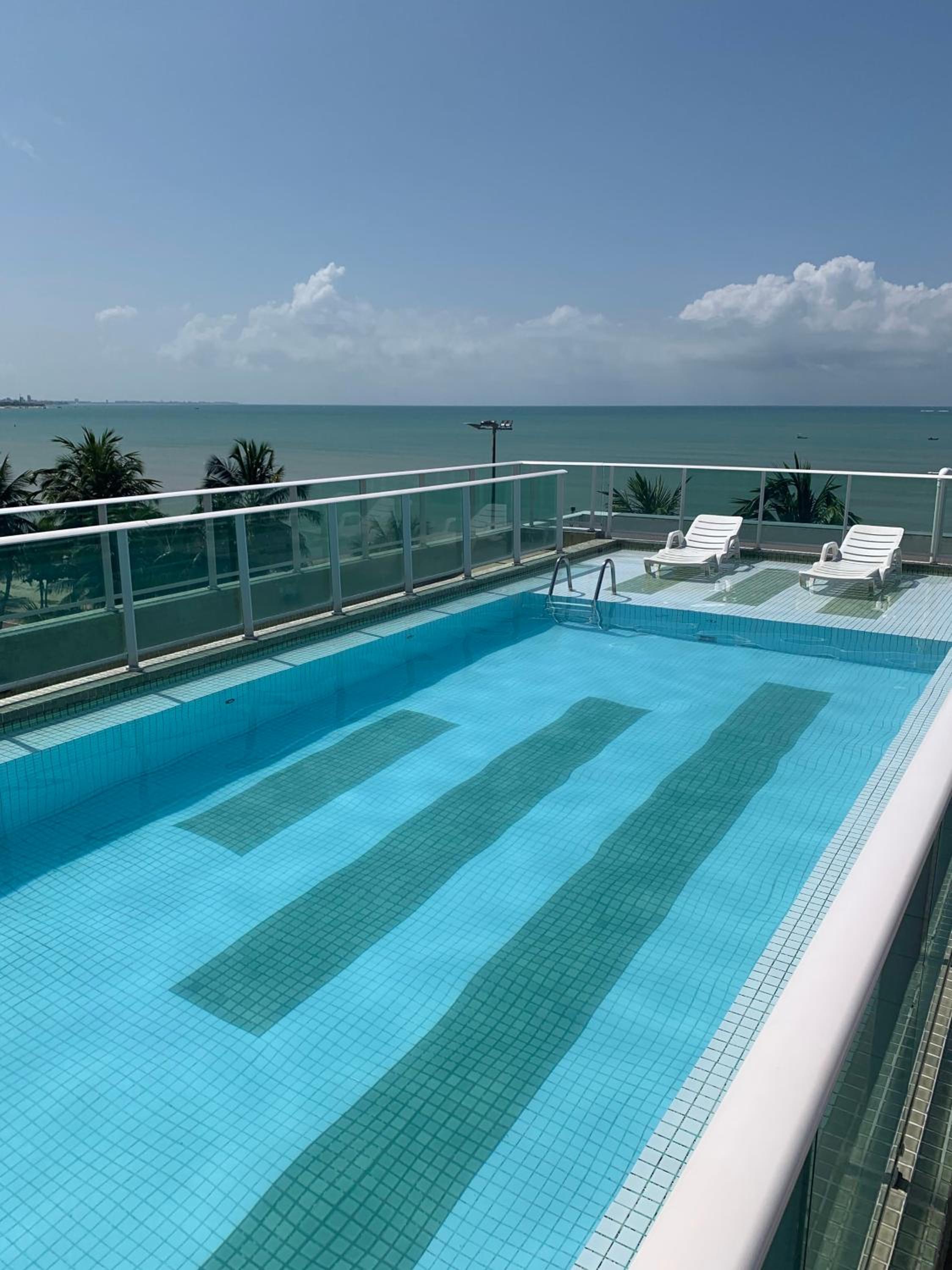 Melhores Flats - Maravilhosa varanda frente ao mar