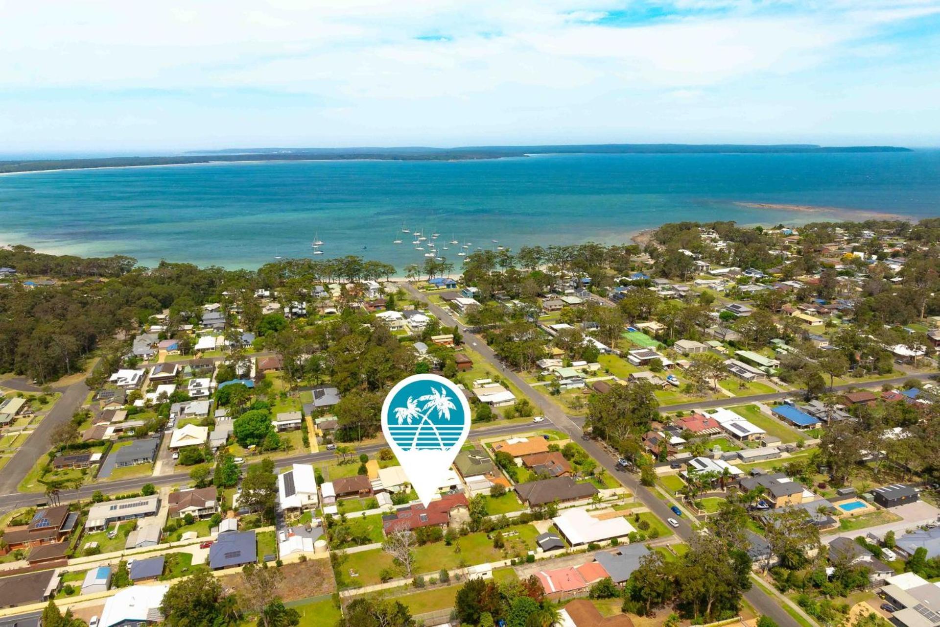 Jervis Bay Breeze - Pet Friendly & 350m to Callala Bay