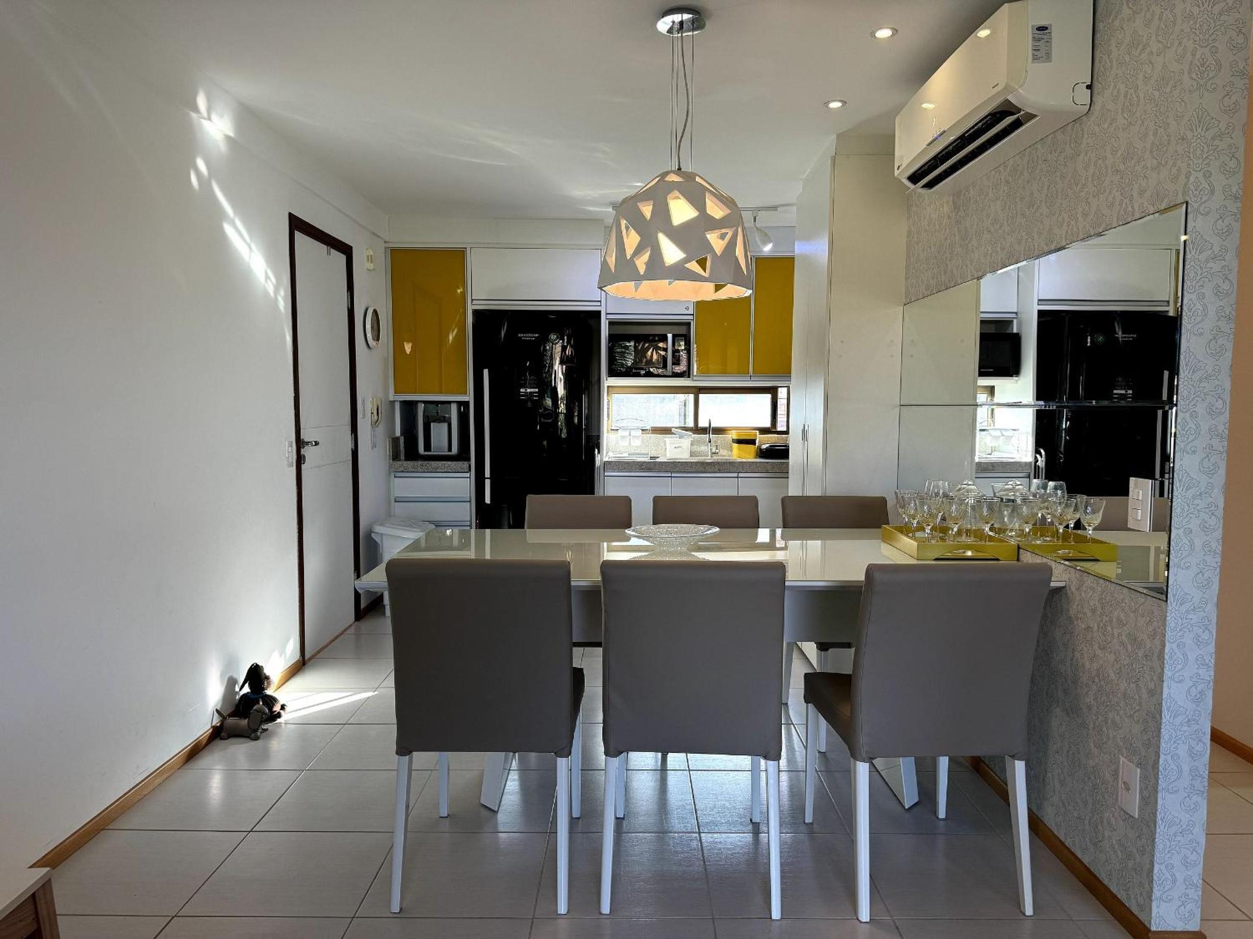 Nui Supreme Beach Living Muro Alto por Brevelar
