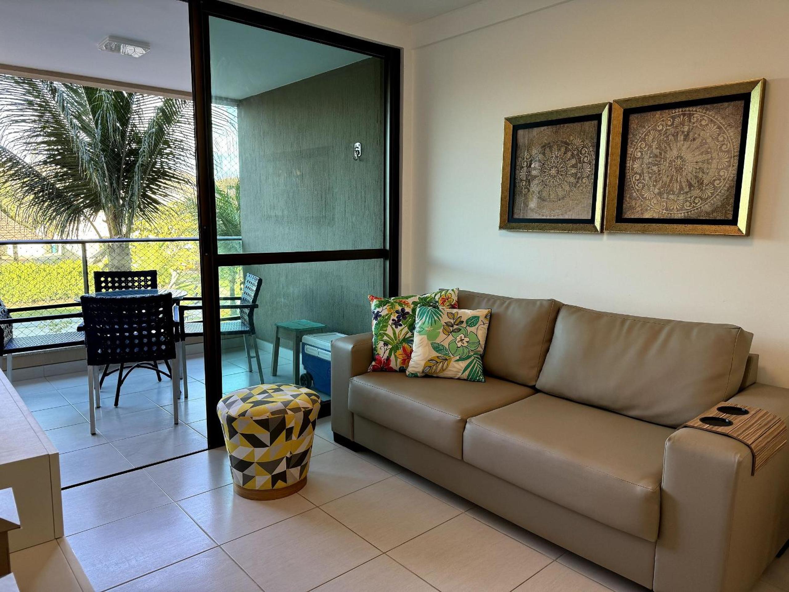 Nui Supreme Beach Living Muro Alto por Brevelar