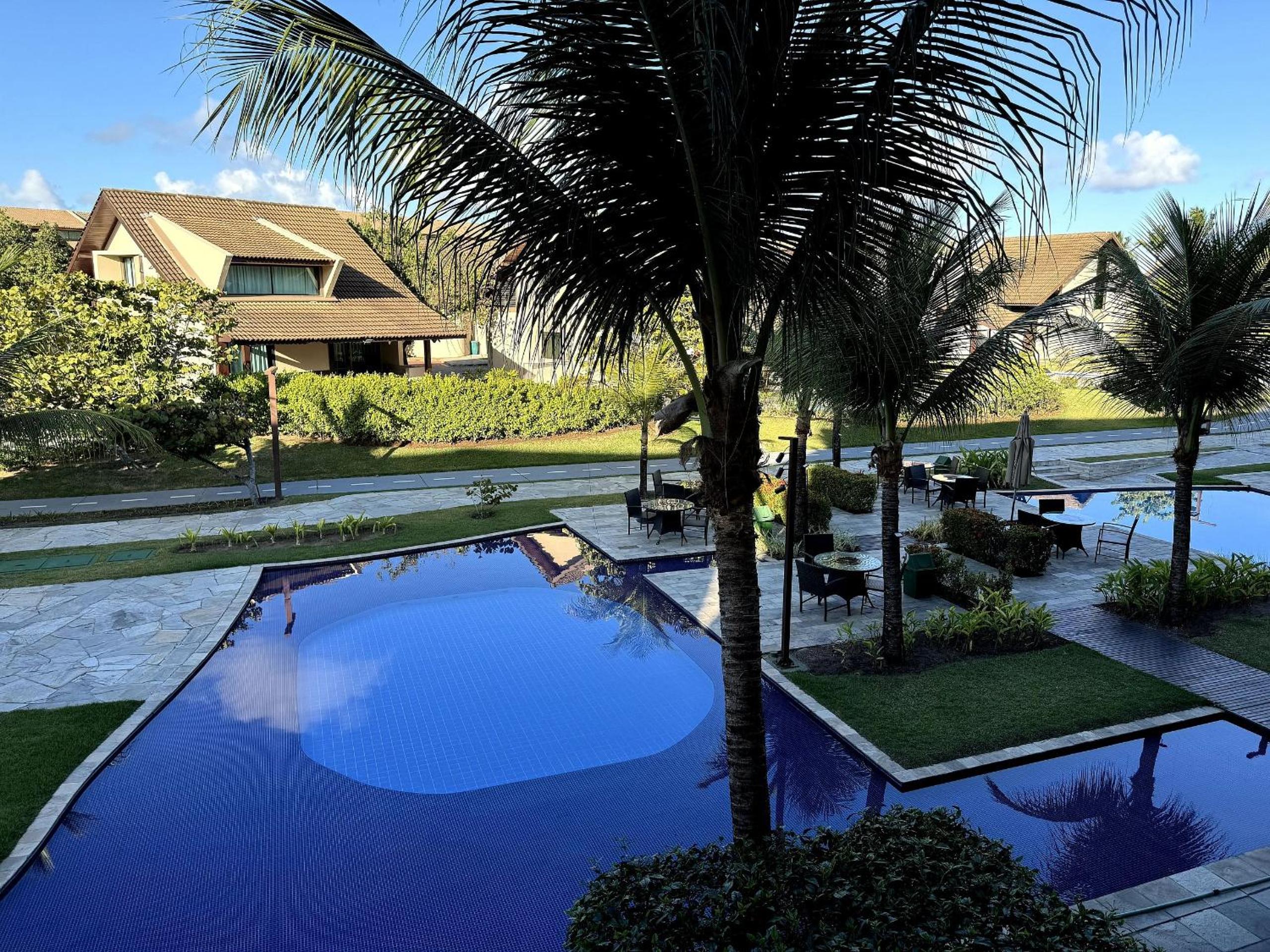 Nui Supreme Beach Living Muro Alto por Brevelar
