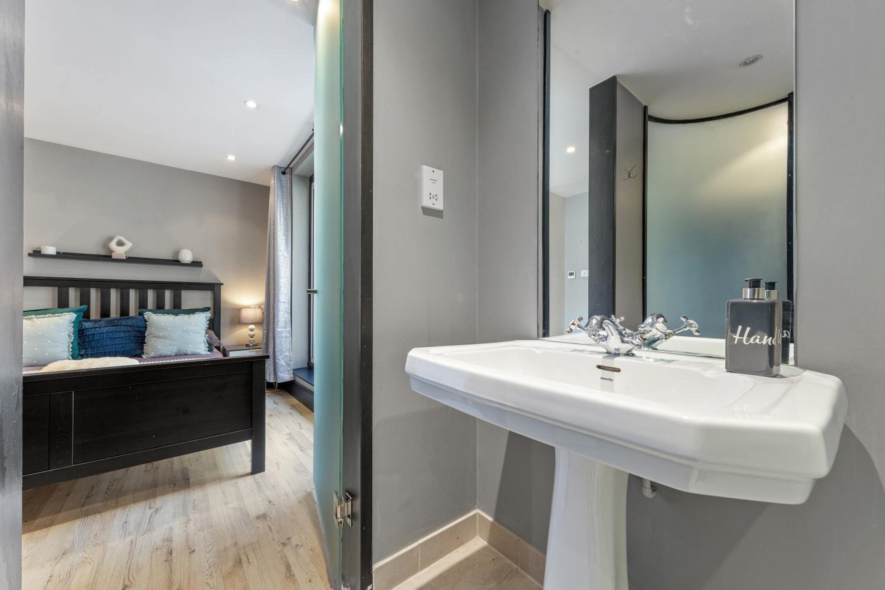ROYAL Apartment in HARRODS
