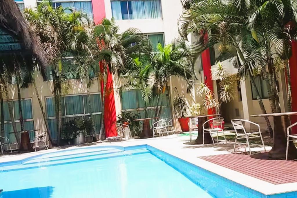 Flat PontaNegra com Piscina e vista para o Morro do Careca