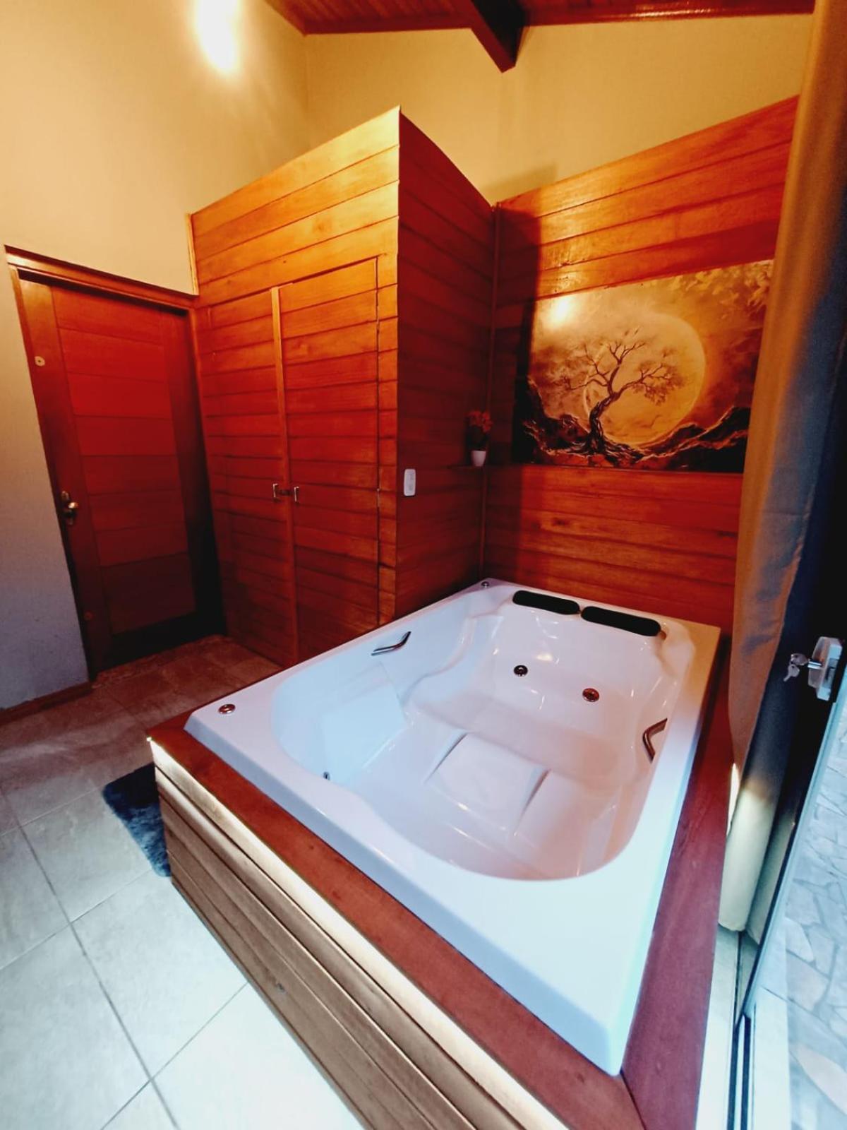 Casa com Hidromassagem e Lareira