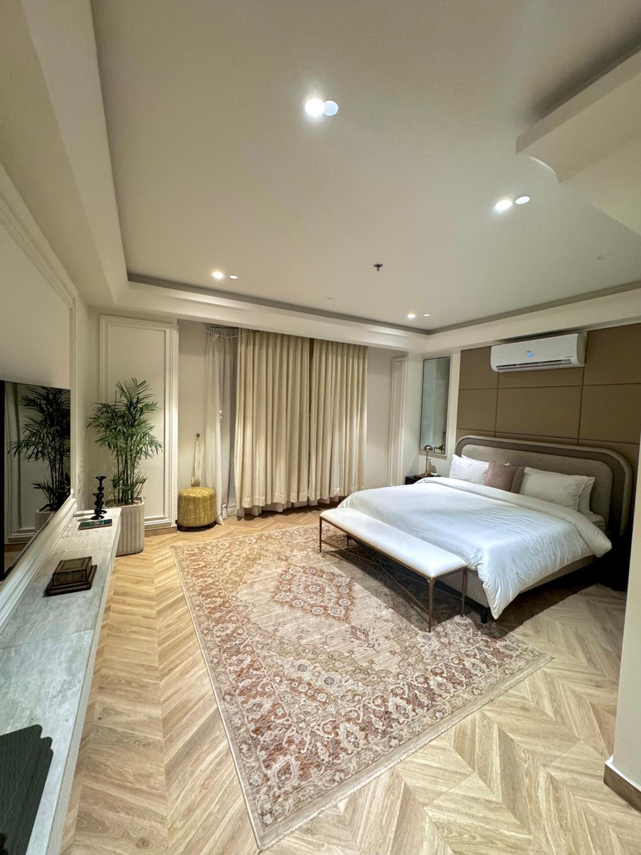 Skyrise Executive Apartments Facing Centaurus Mall Islamabad