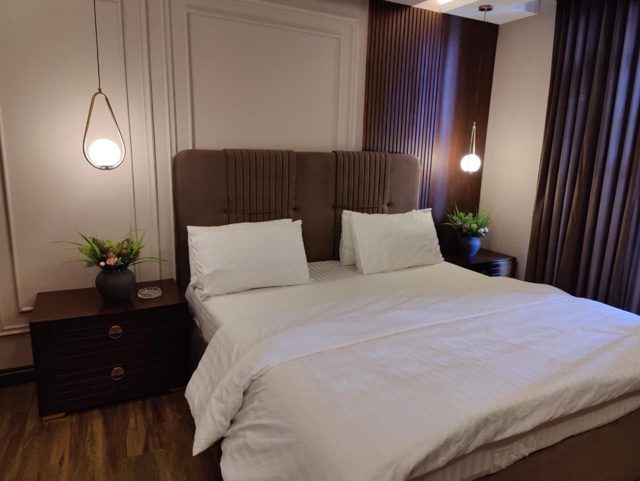 Skyrise Executive Apartments Facing Centaurus Mall Islamabad