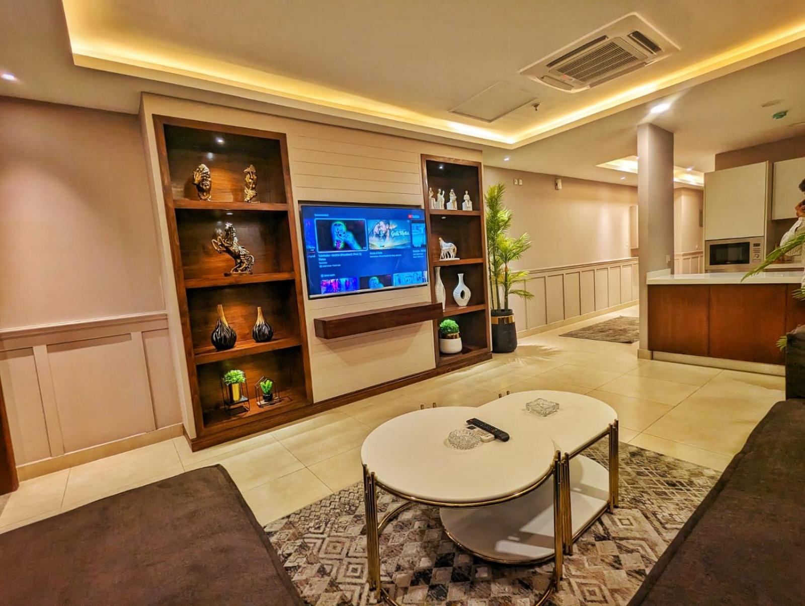 Skyrise Executive Apartments Facing Centaurus Mall Islamabad
