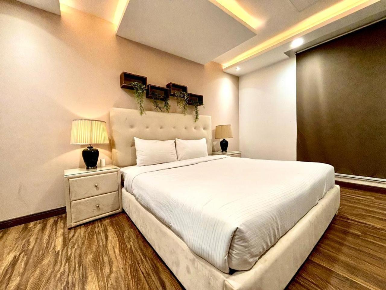 Skyrise Executive Apartments Facing Centaurus Mall Islamabad