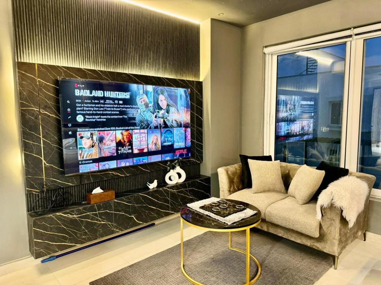 Skyrise Executive Apartments Facing Centaurus Mall Islamabad