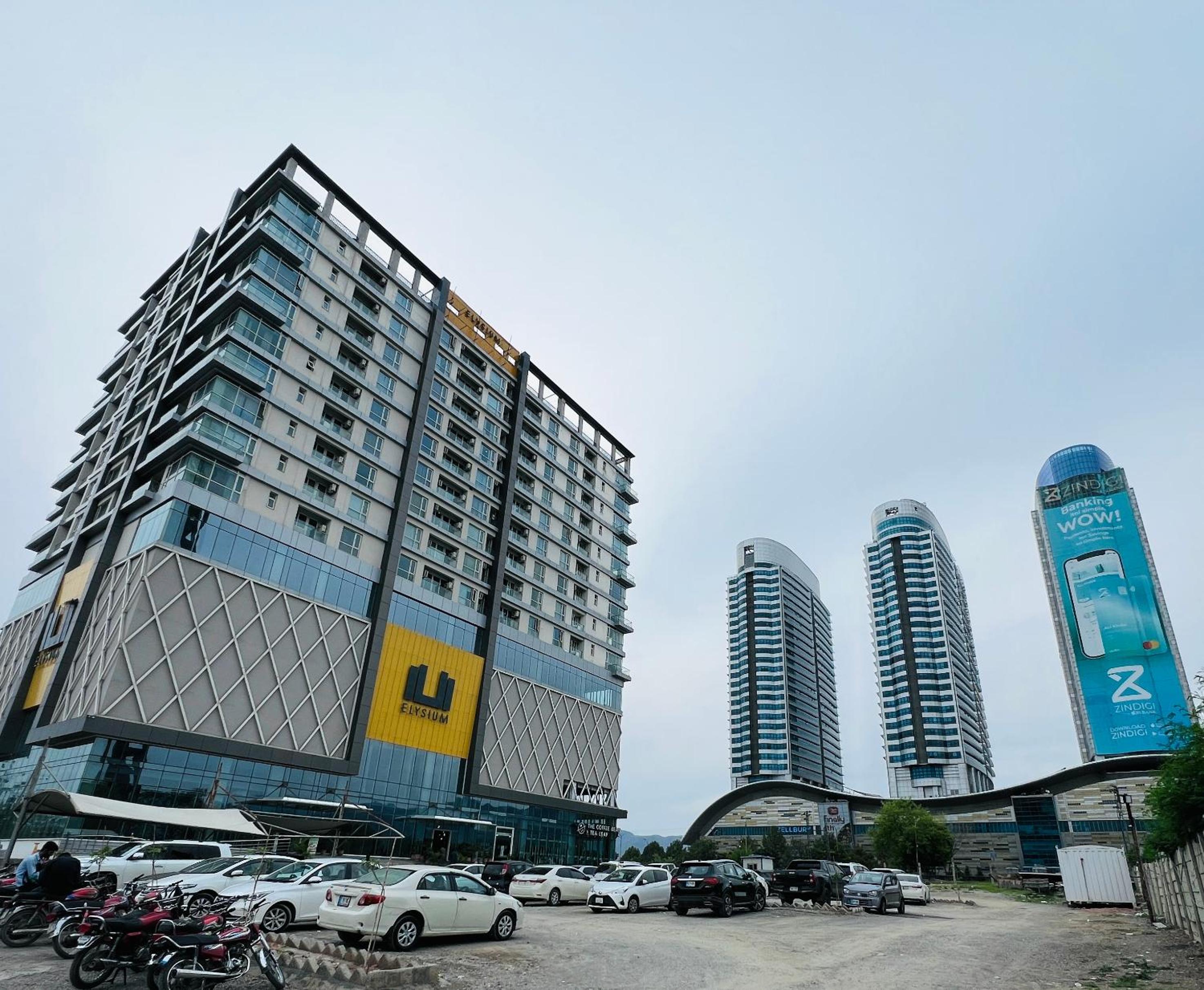 Skyrise Executive Apartments Facing Centaurus Mall Islamabad