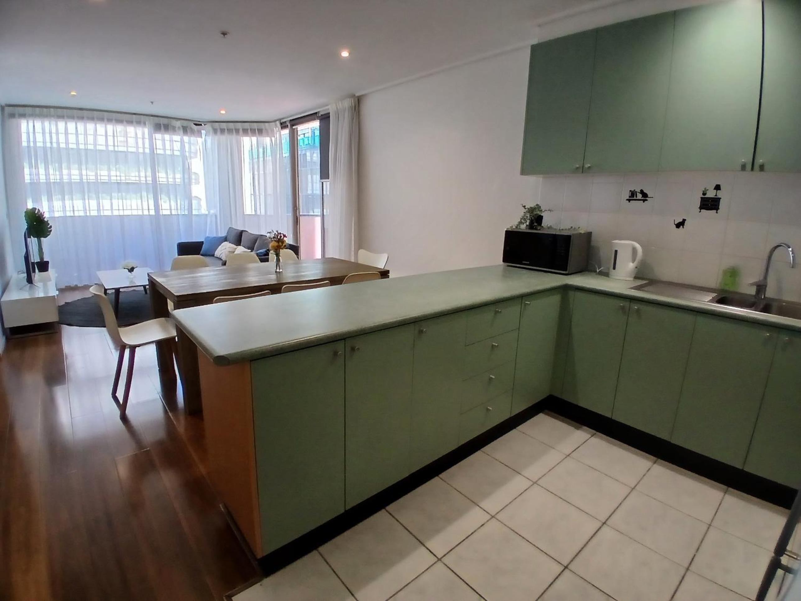 Readyset Apartments at Dockside