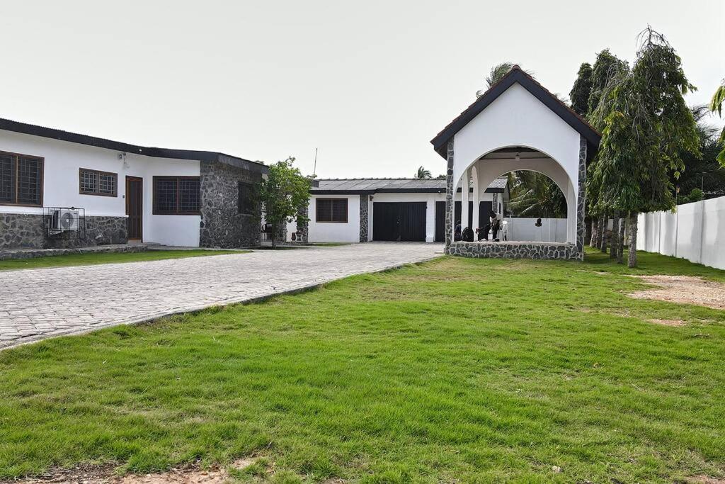 The Ardens, Your Modern Serene Getaway in Big Ada view 2