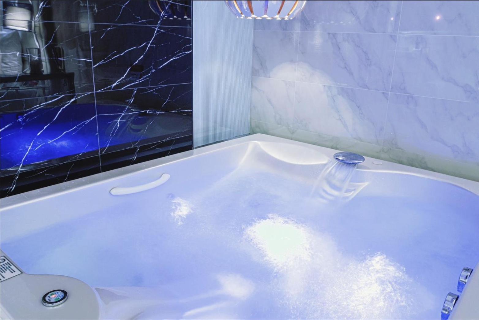Six Star Motel-Taoyuan