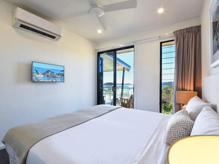 Hidden Cove 17, Hamilton Island - - free buggy included