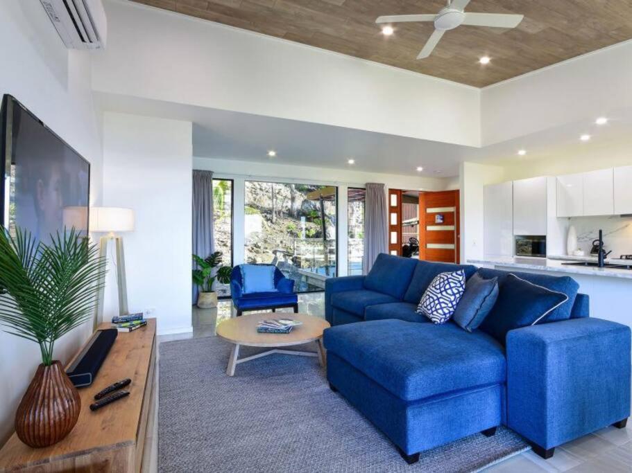 Hidden Cove 17, Hamilton Island - - free buggy included