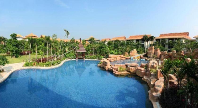 Sanya Haitang Bay Nantian Hot Spring Resort