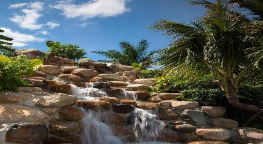 Sanya Haitang Bay Nantian Hot Spring Resort