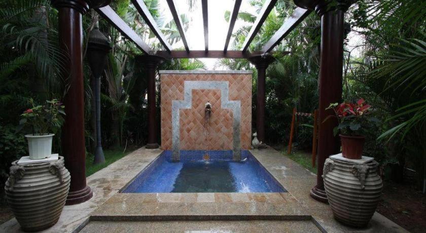 Sanya Haitang Bay Nantian Hot Spring Resort