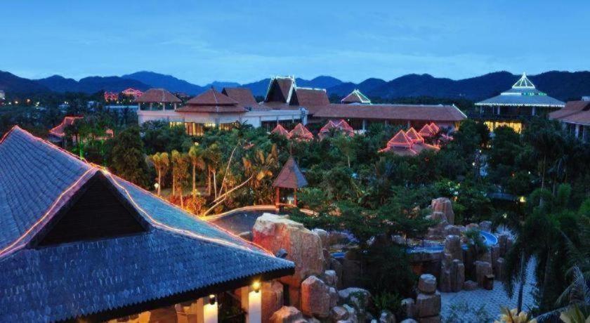 Sanya Haitang Bay Nantian Hot Spring Resort