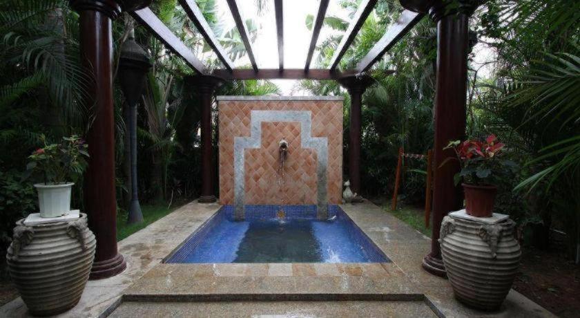 Sanya Haitang Bay Nantian Hot Spring Resort
