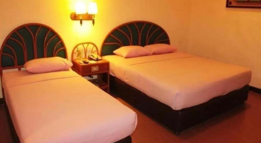 Losari Beach Hotel Makassar