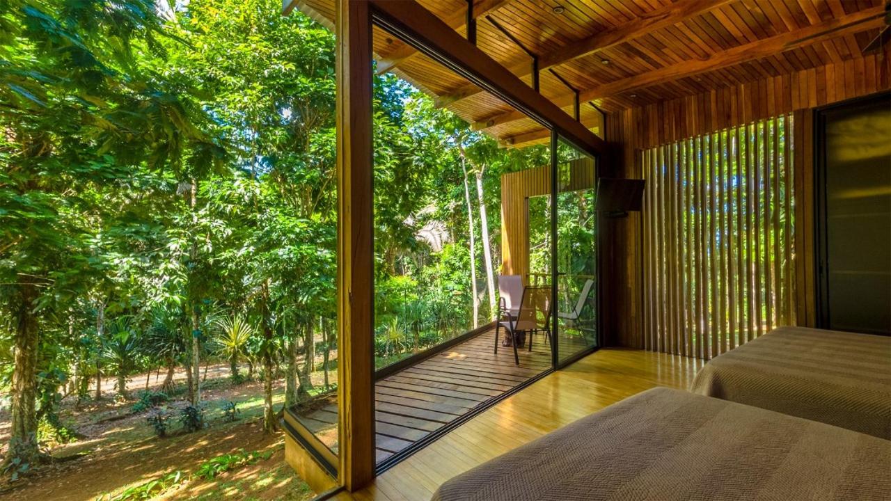 Cahuita Hills