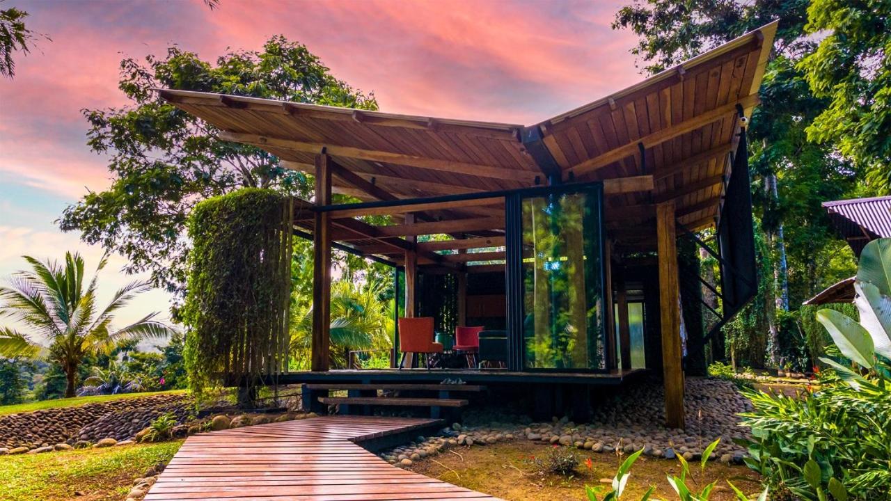 Cahuita Hills