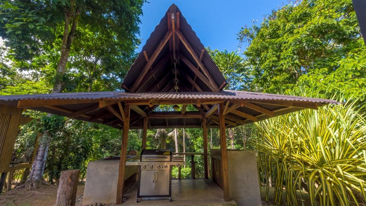 Cahuita Hills