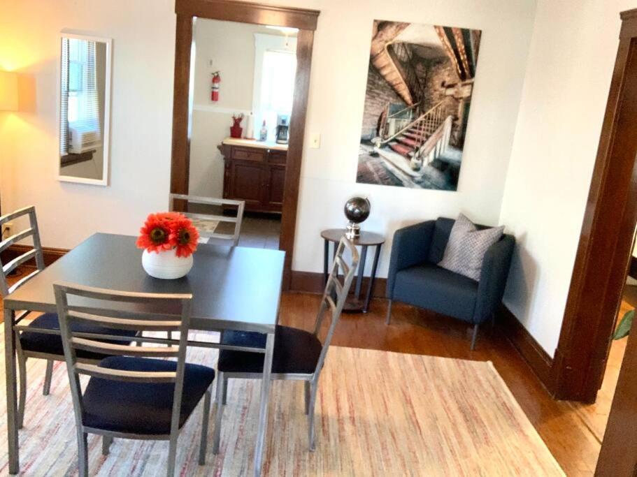 Charming 2-Bedroom Thoreau Lower
