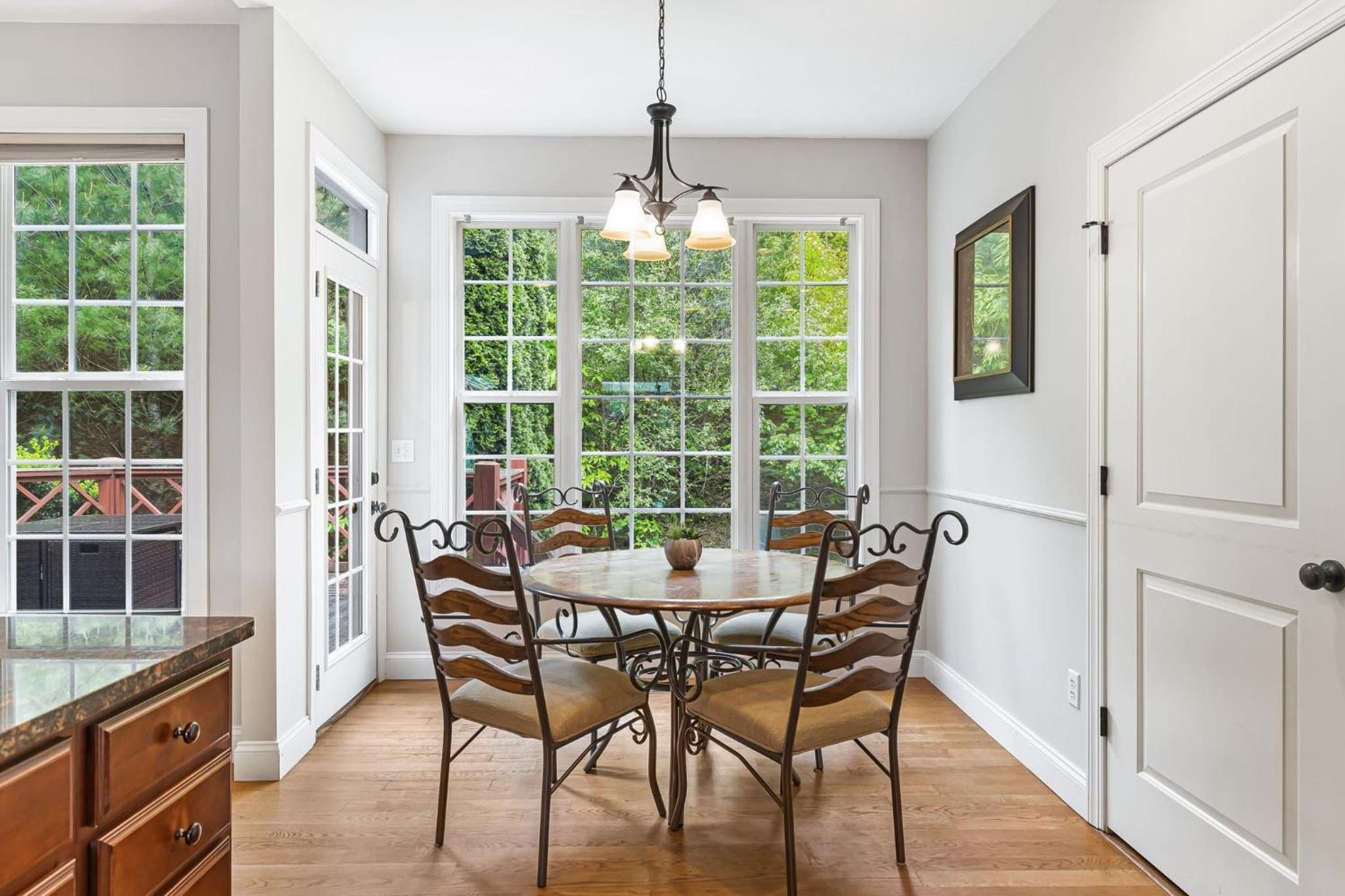 Fairview Vista by AvantStay 10 Mins to Asheville