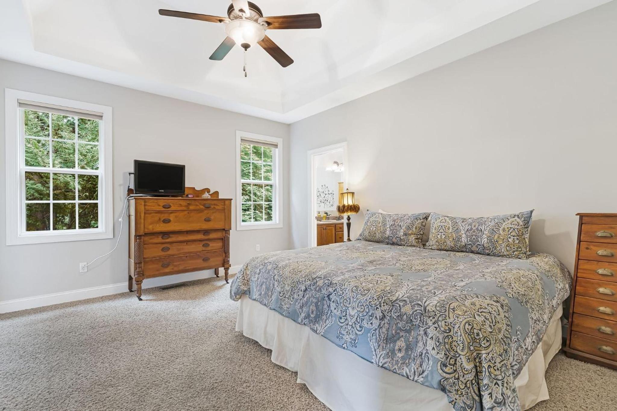 Fairview Vista by AvantStay 10 Mins to Asheville