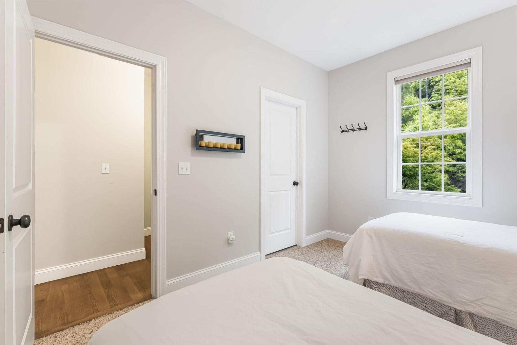 Fairview Vista by AvantStay 10 Mins to Asheville
