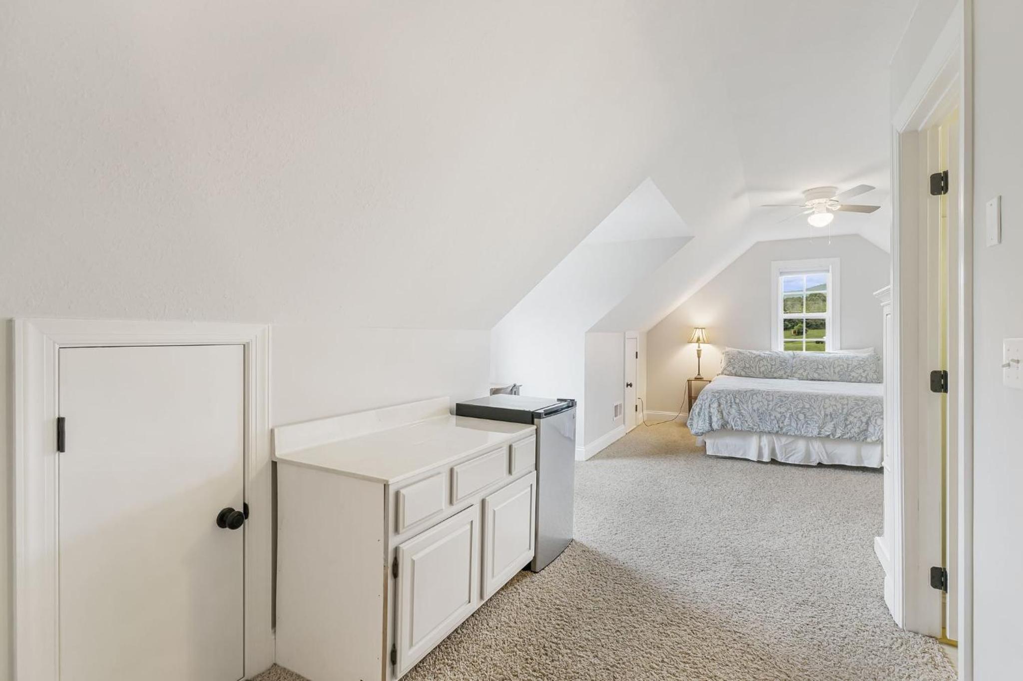 Fairview Vista by AvantStay 10 Mins to Asheville
