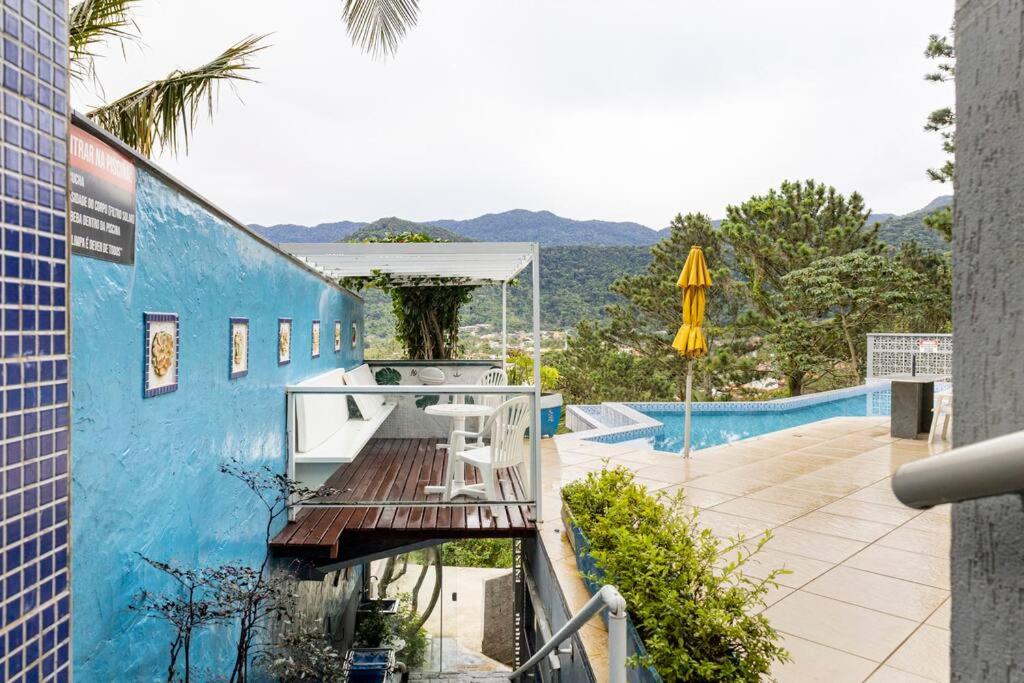 Refúgio dos sonhos - piscina de borda infinita e hidromassagem com vista