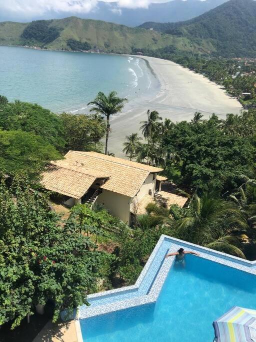 Refúgio dos sonhos - piscina de borda infinita e hidromassagem com vista