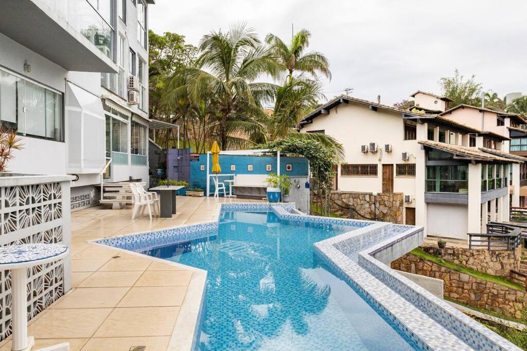 Refúgio dos sonhos - piscina de borda infinita e hidromassagem com vista