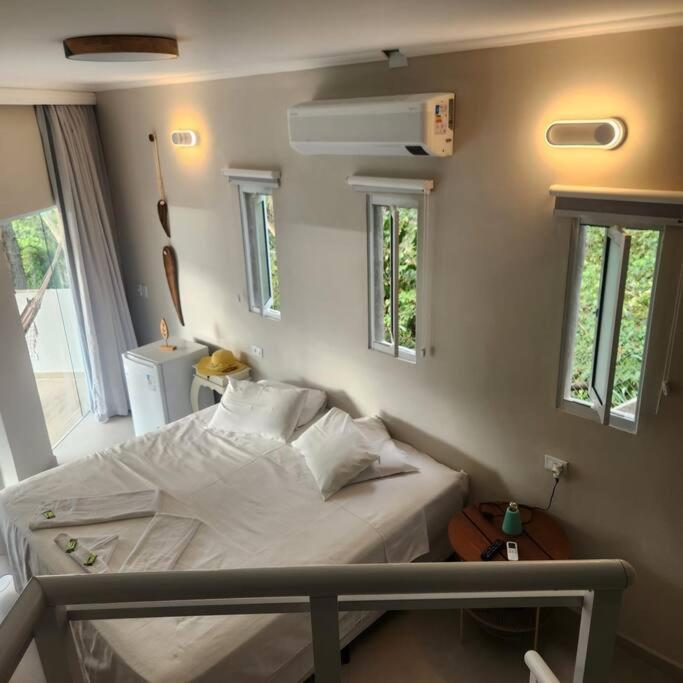 Refúgio dos sonhos - piscina de borda infinita e hidromassagem com vista
