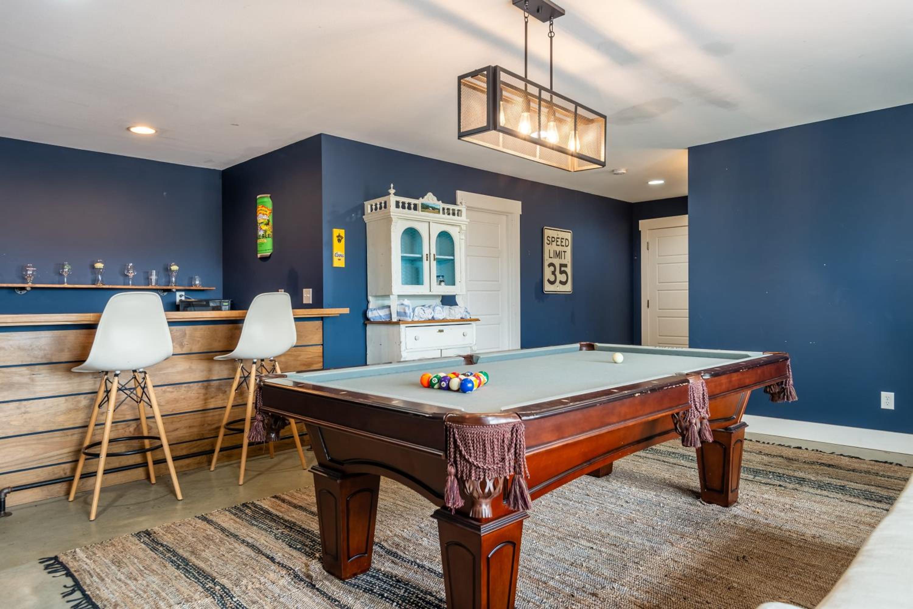 Private Retreat w Hot Tub Amazing Views Game Room Silver Spoon by AvantStay