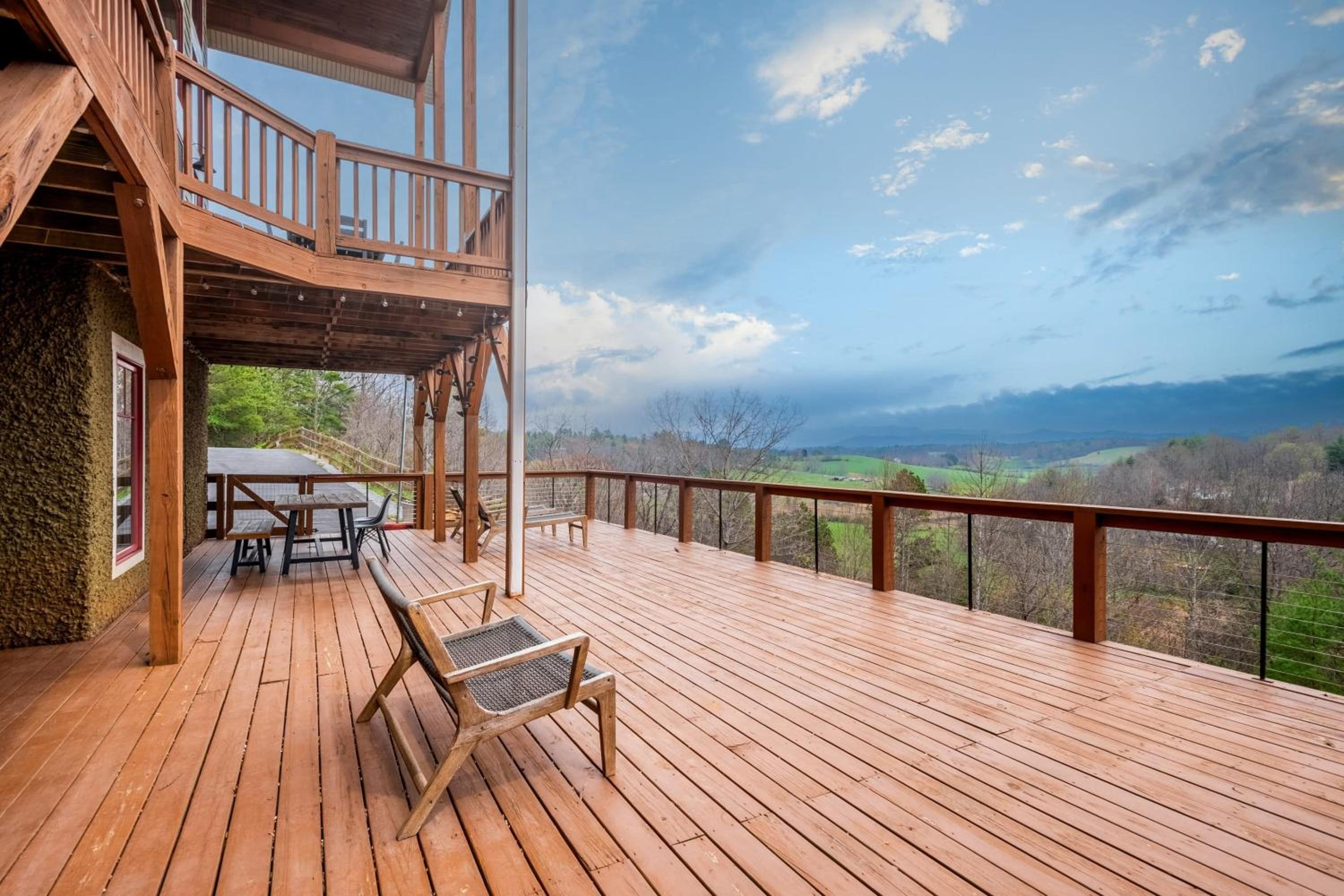 Private Retreat w Hot Tub Amazing Views Game Room Silver Spoon by AvantStay