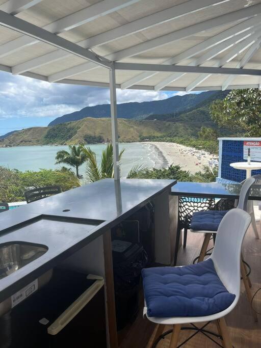 Refúgio dos sonhos - piscina de borda infinita e hidromassagem com vista