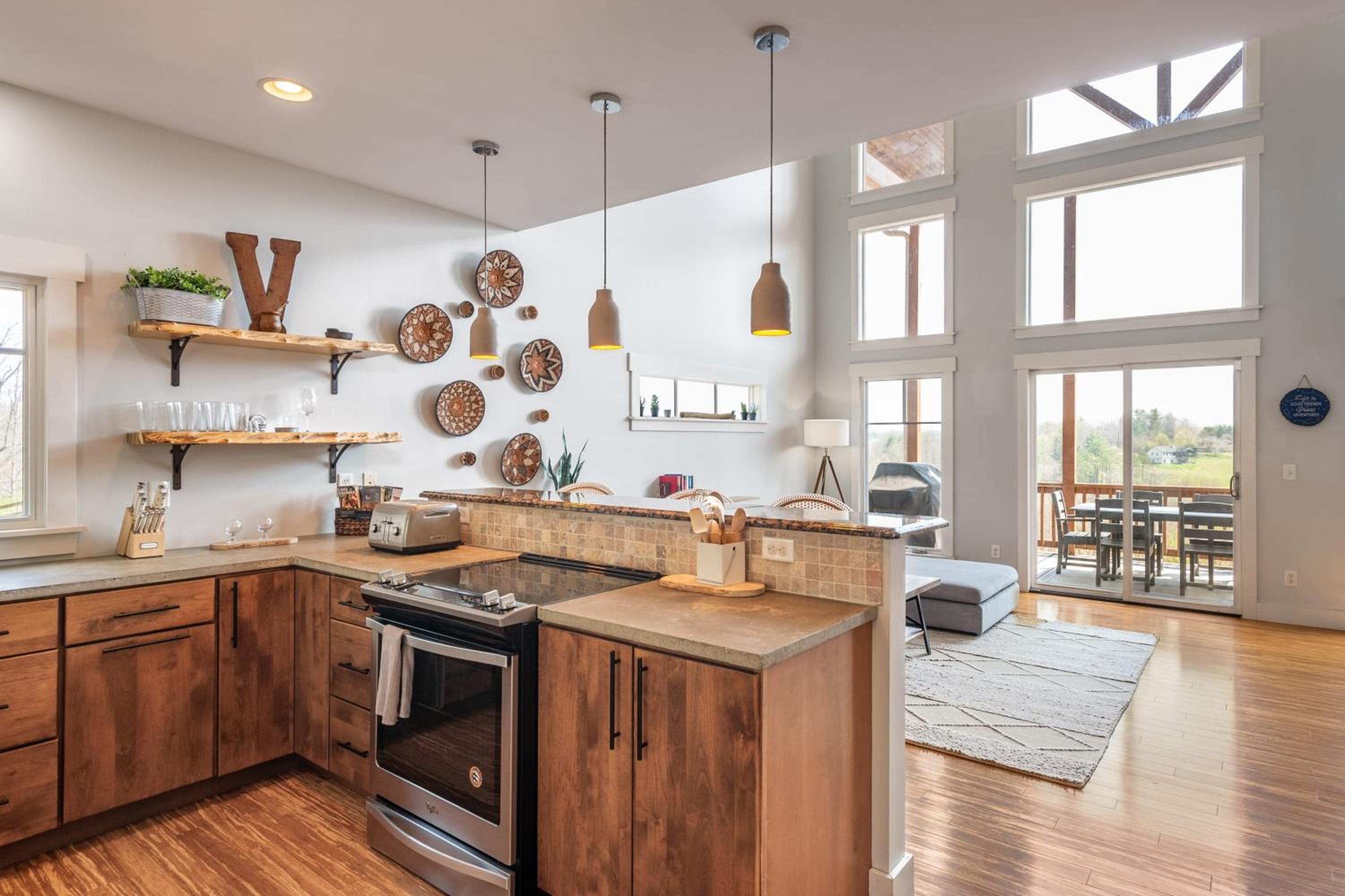Private Retreat w Hot Tub Amazing Views Game Room Silver Spoon by AvantStay