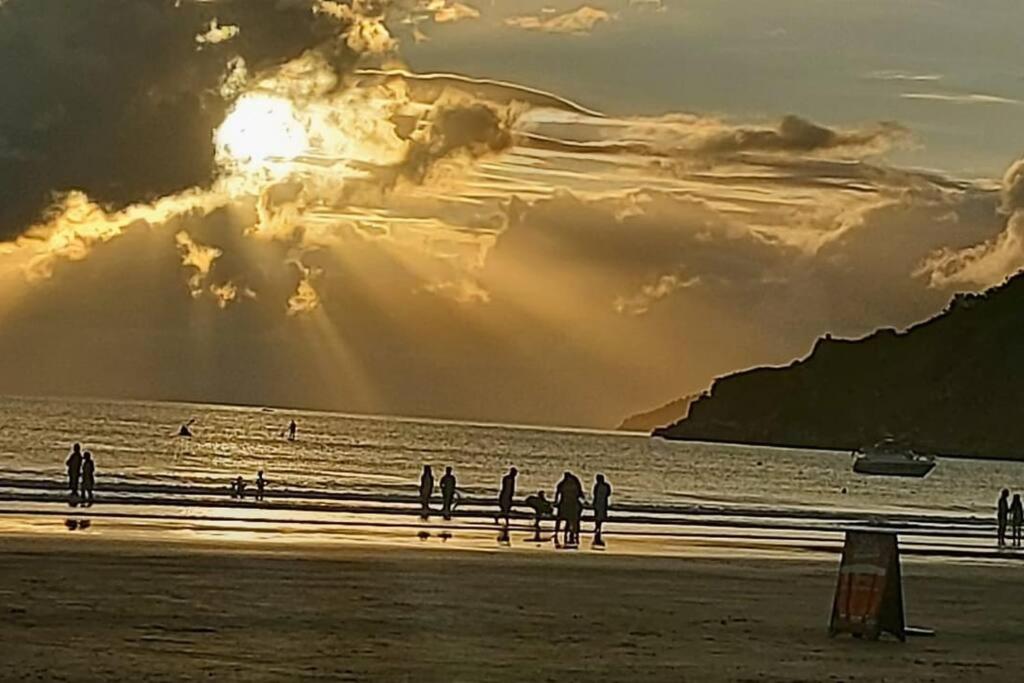 Refúgio dos sonhos - piscina de borda infinita e hidromassagem com vista
