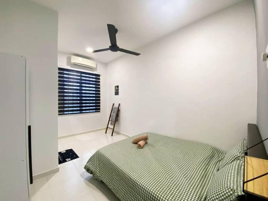 2 Storey Stylish Comfort Retreat ````AlmaImpianRia photo 8