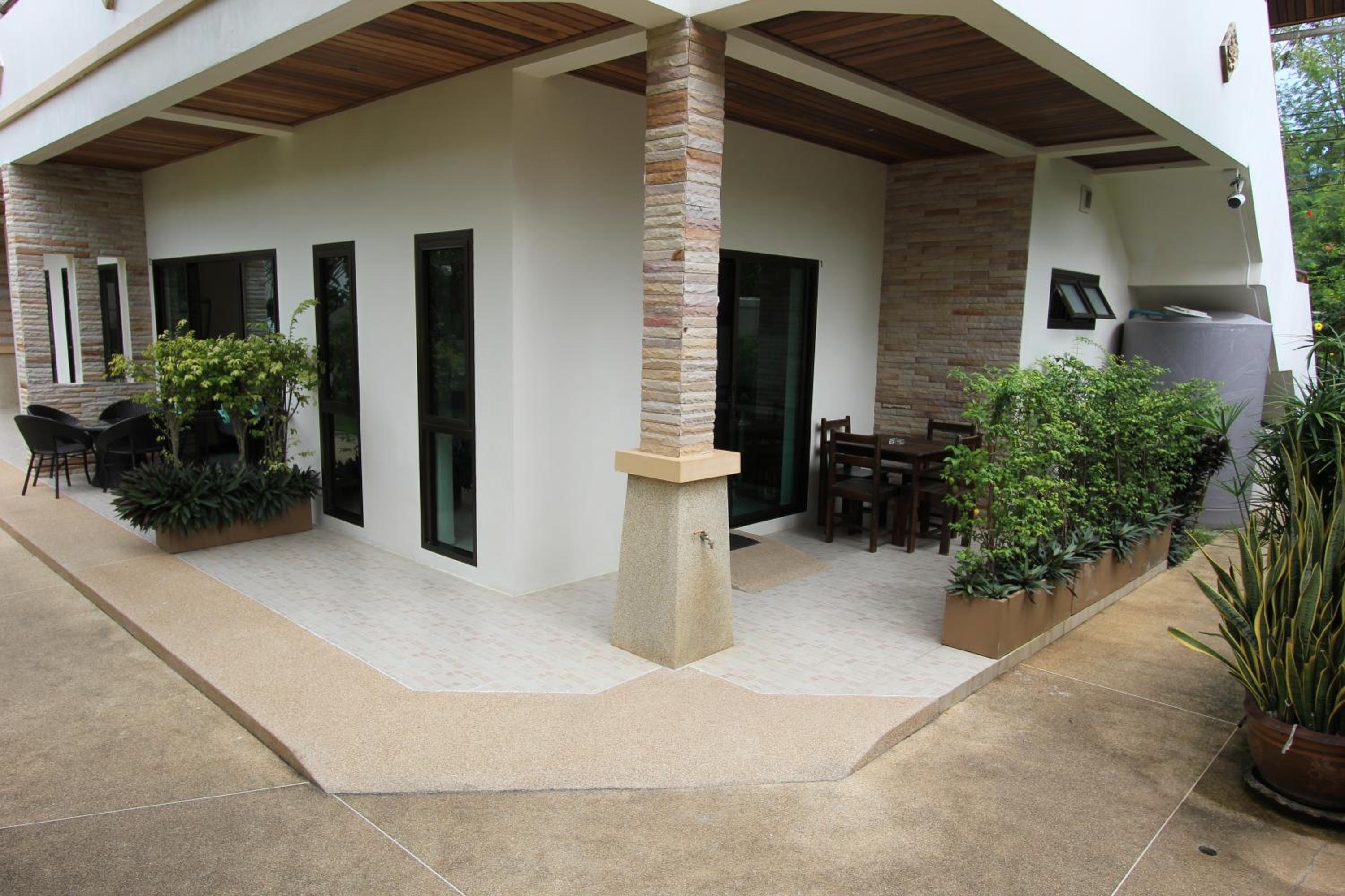 Babylon Pool Villas