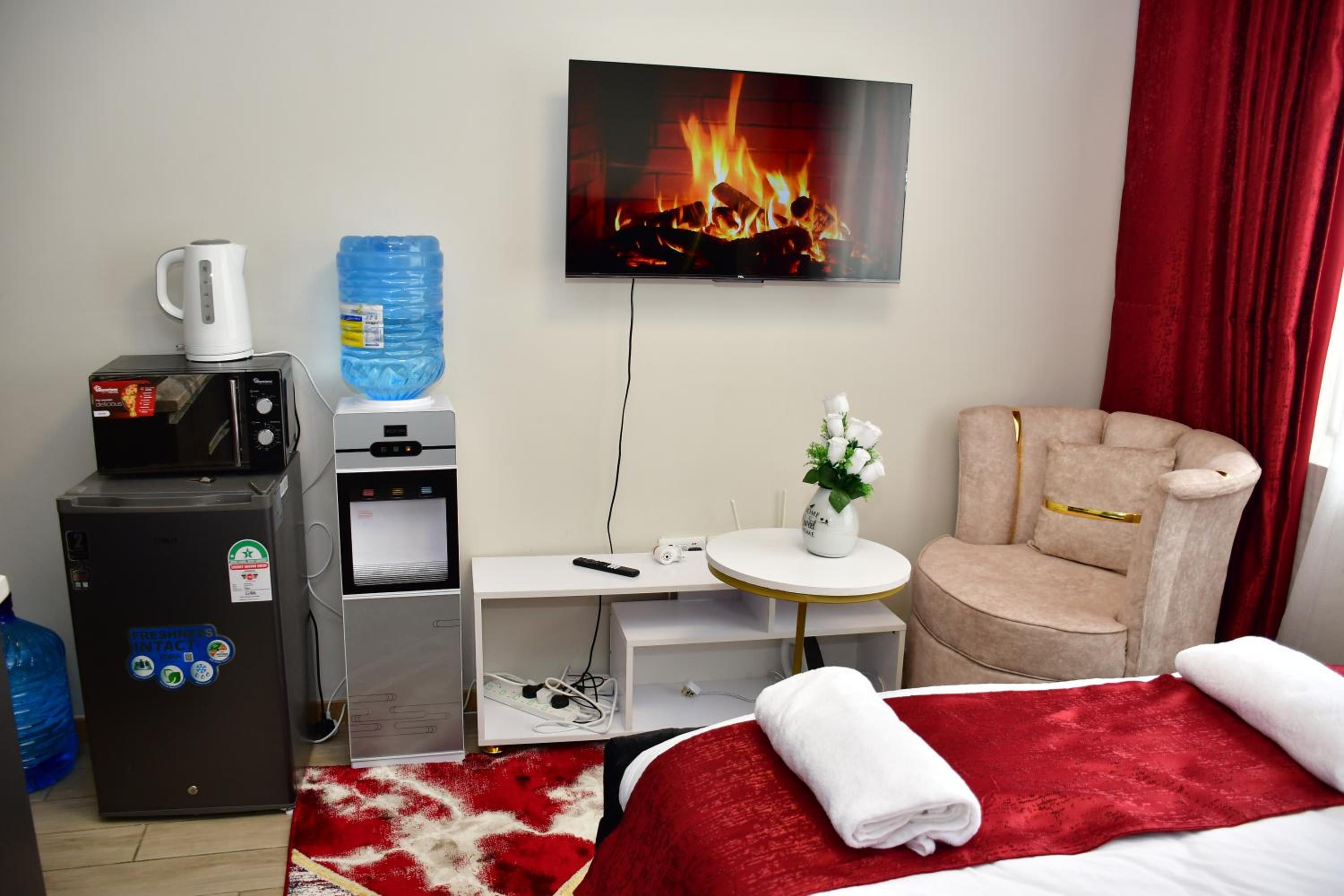 Haydenco Suites Furnished Studios view 3