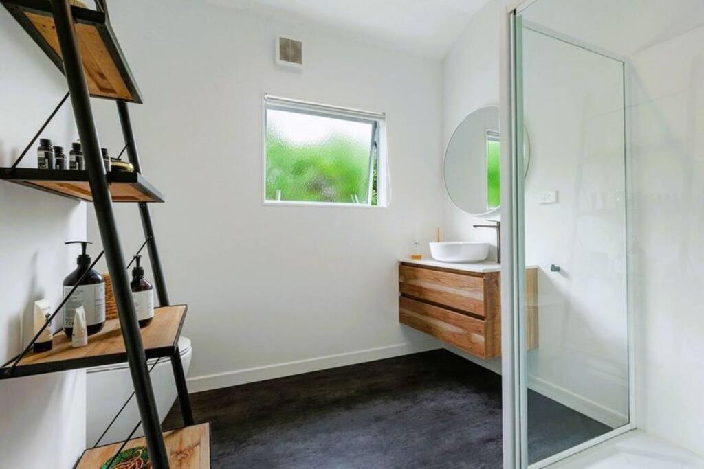 Ranginui Bush Retreat