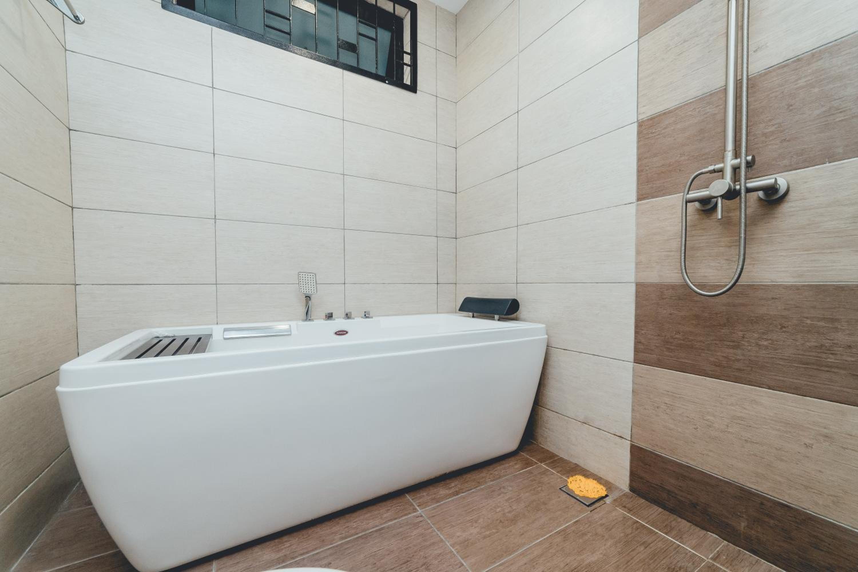 Molek Regency Studio ChicStay 4pax Bathtub Balcony by Our Stay
