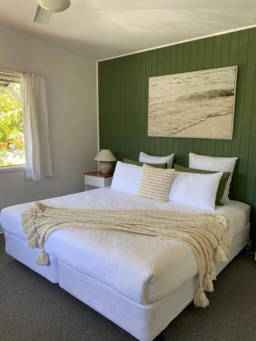 Twin Fins 2 Rental Units Entire Property Sleeps 8