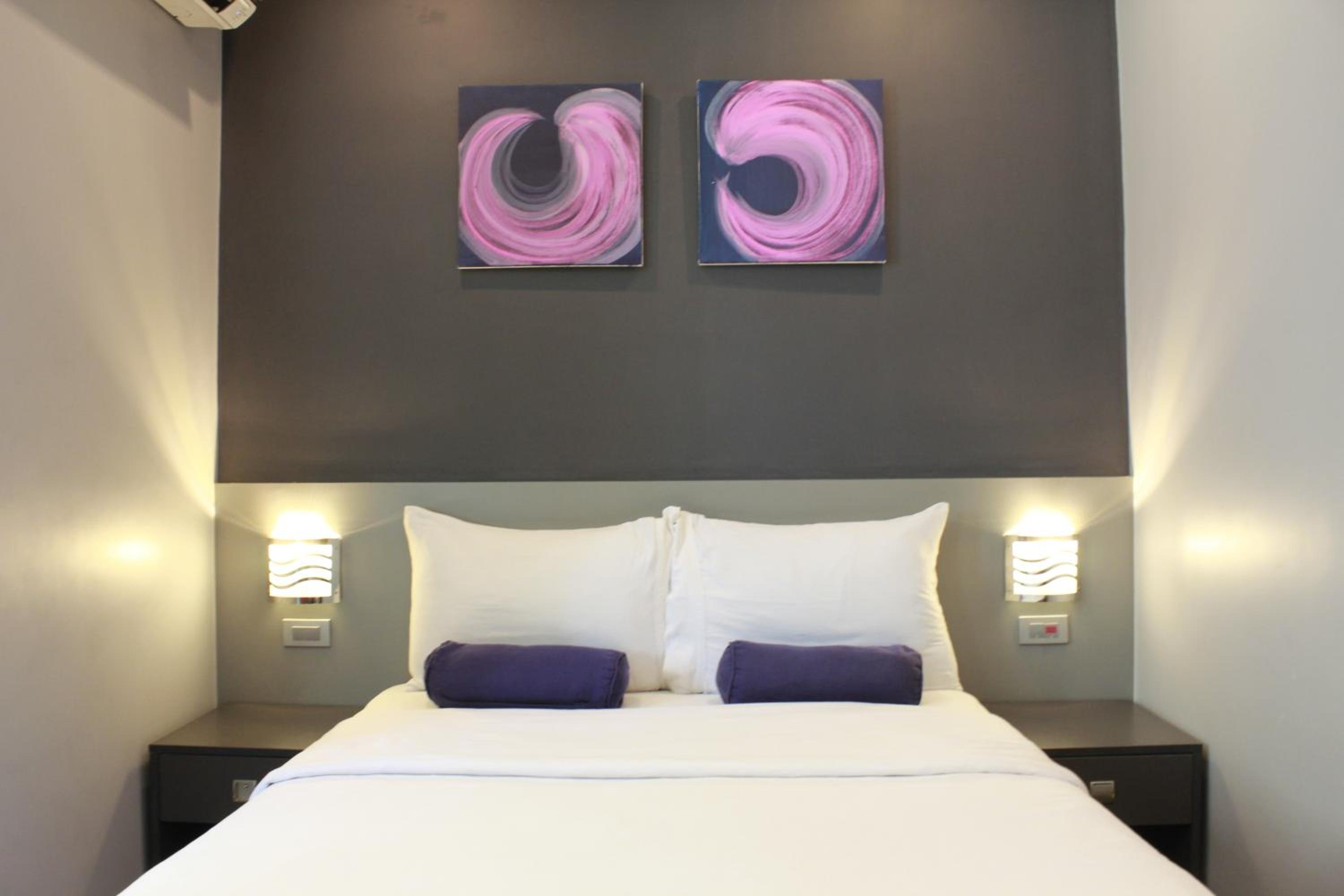 Leez Inn Malate — Manila