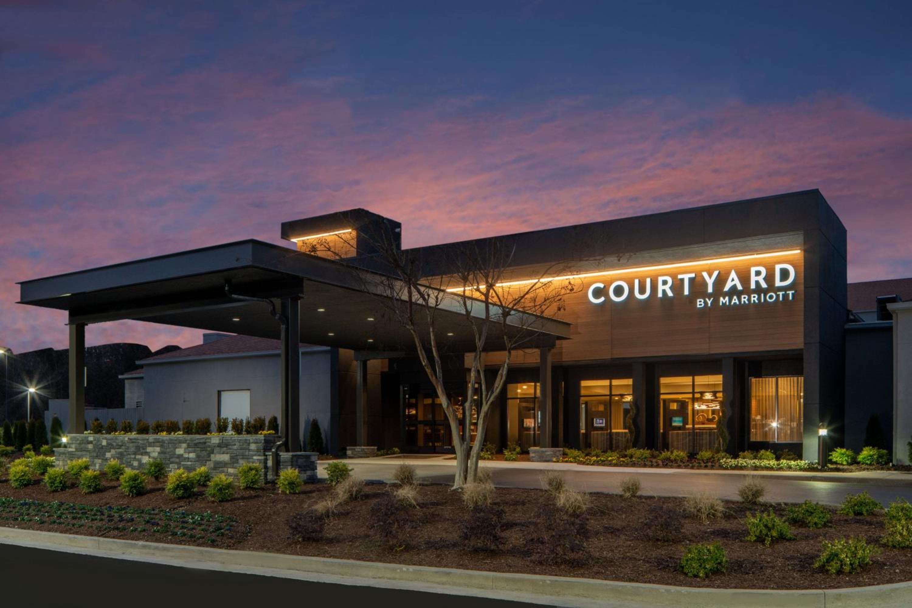 Courtyard by Marriott Nashville Airport - Property Image 17